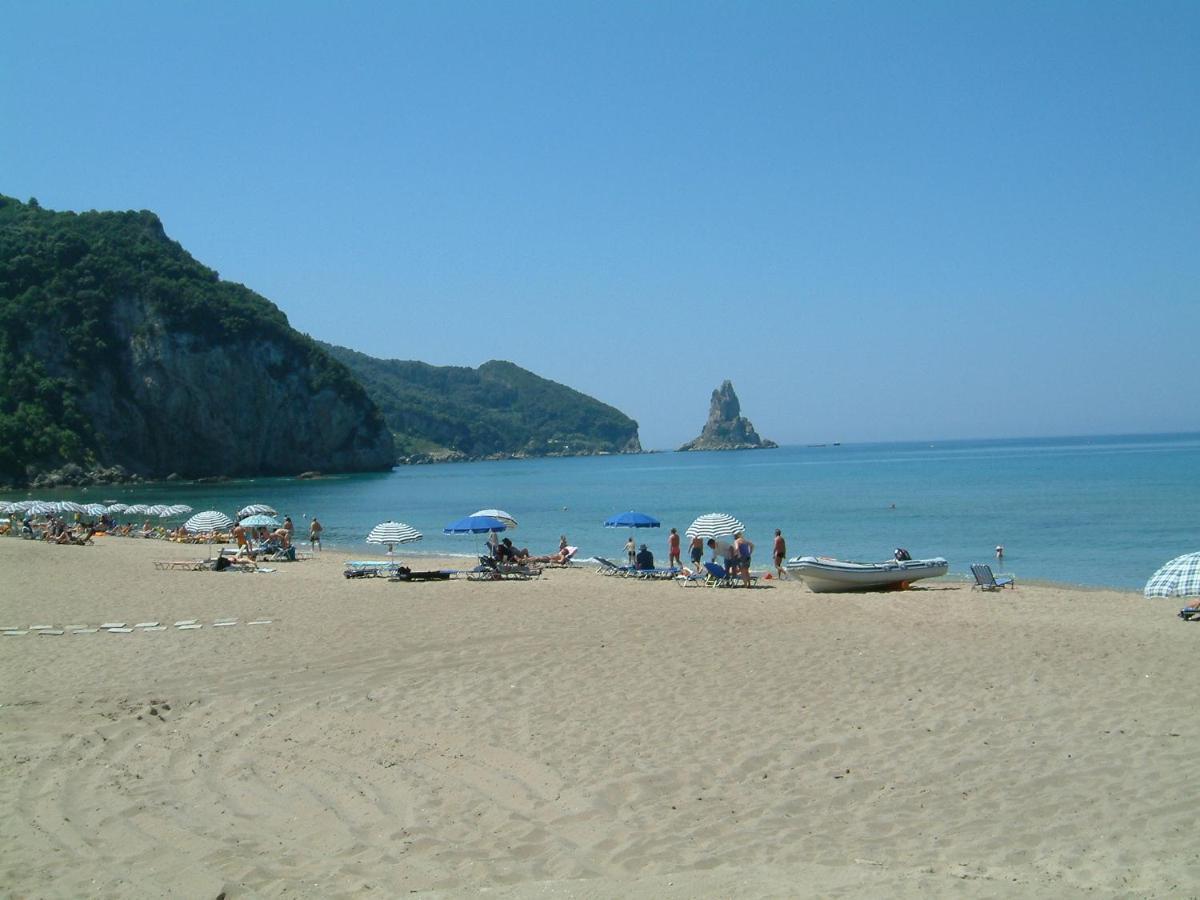 Yannis - Holiday Apartments On Agios Gordios Beach In Corfu Exteriér fotografie